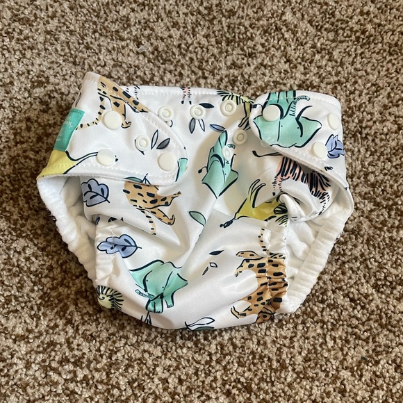 Pampers Pure Hybrid Reusable Cloth Diaper Cover, One Size - Jungle print - Picture 1 of 6